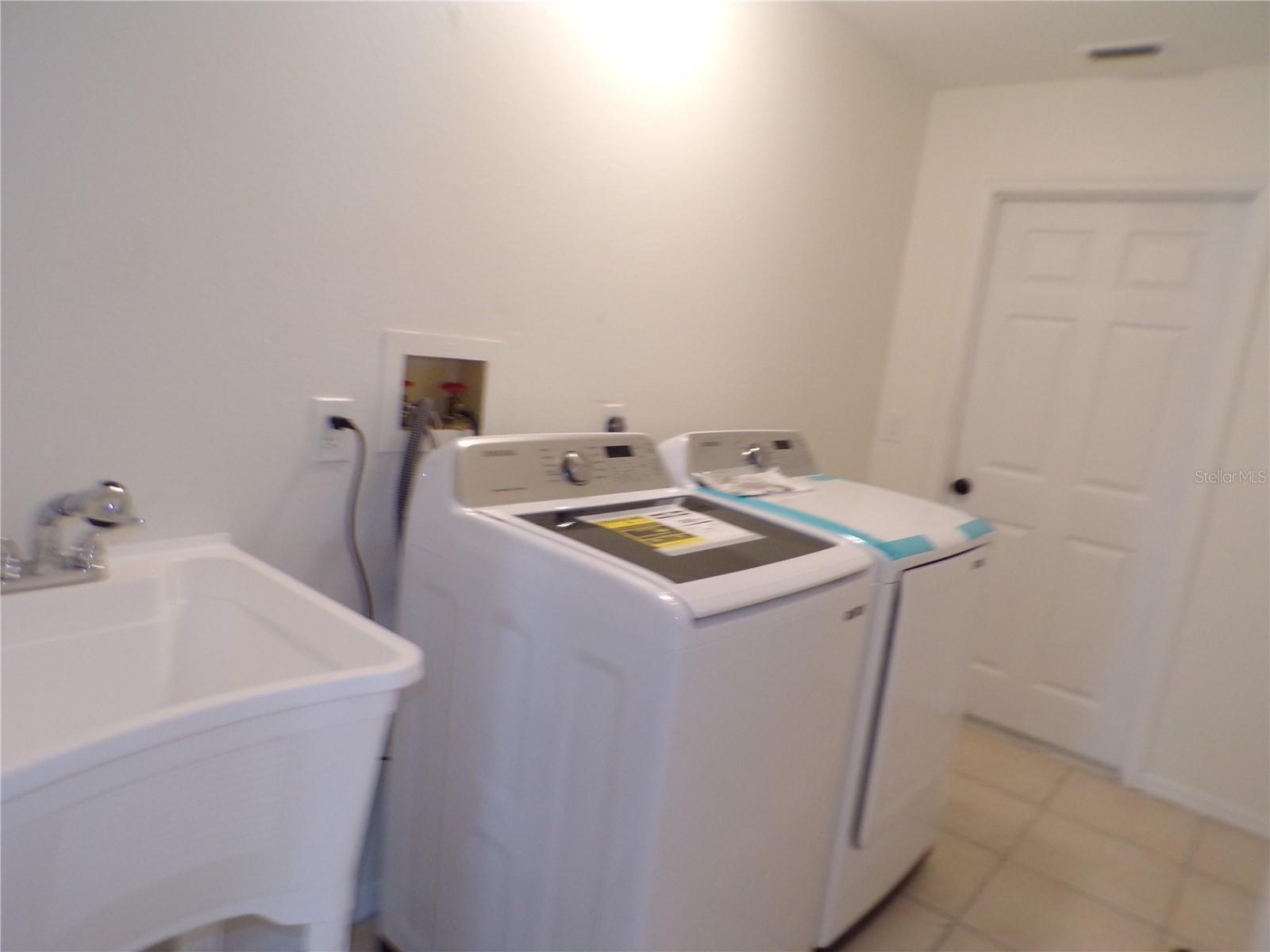 Image 52 of 61 For 2437 Greenland Court