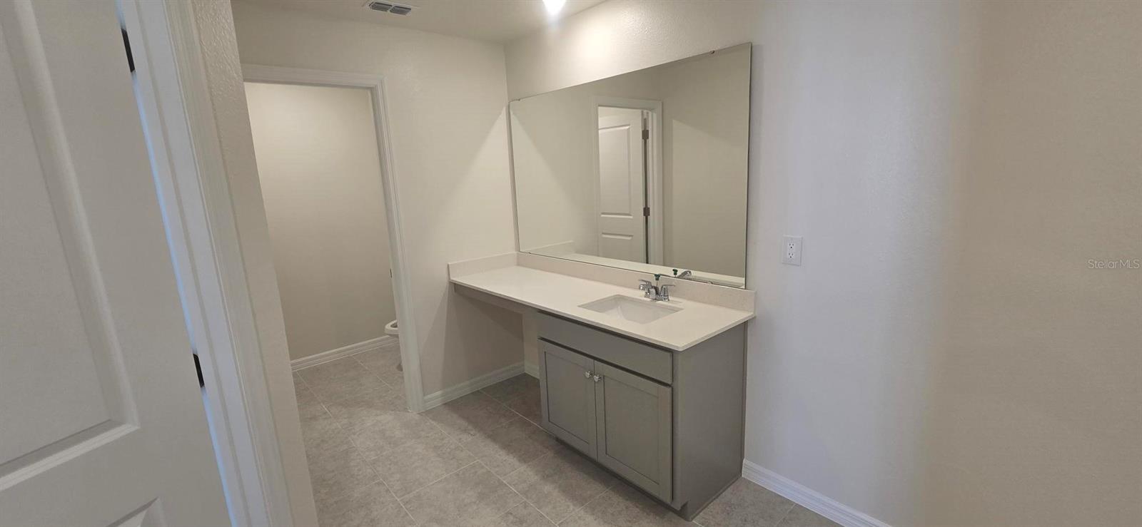 Image 10 of 14 For 184 Athabasca Drive