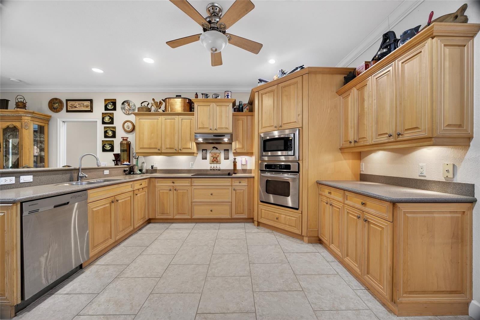 Image 19 of 48 For 3200 Rowland Drive