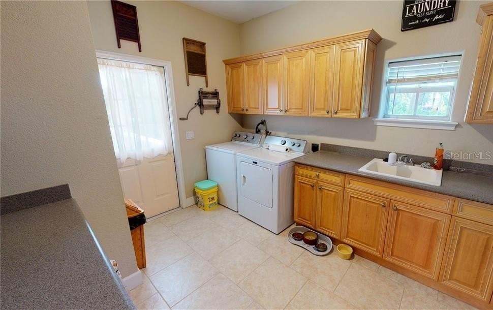 Image 23 of 48 For 3200 Rowland Drive