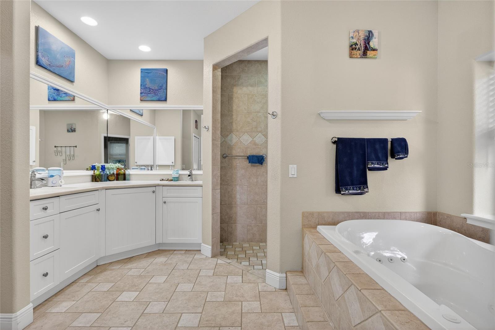 Image 30 of 48 For 3200 Rowland Drive