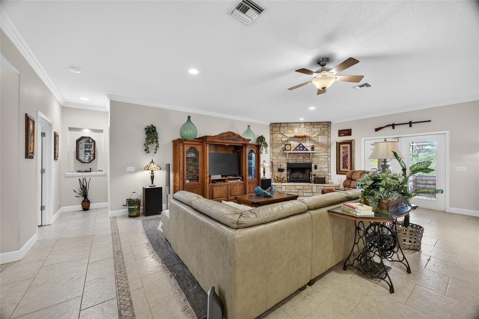 Image 9 of 48 For 3200 Rowland Drive