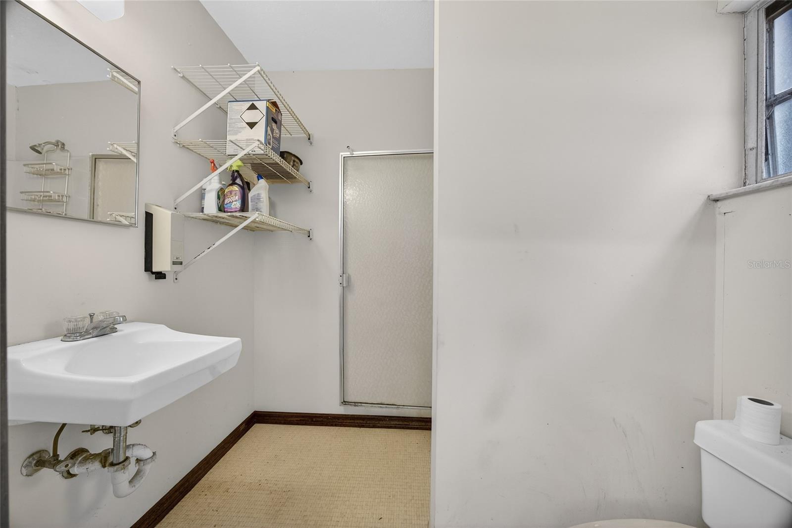 Image 18 of 30 For 3400 Rowland Drive