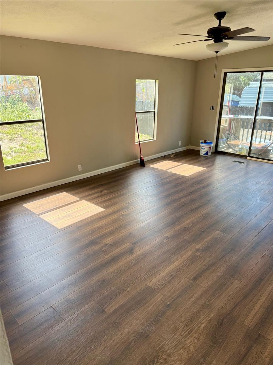 Image 7 of 28 For 3123 Crystal Hills Drive