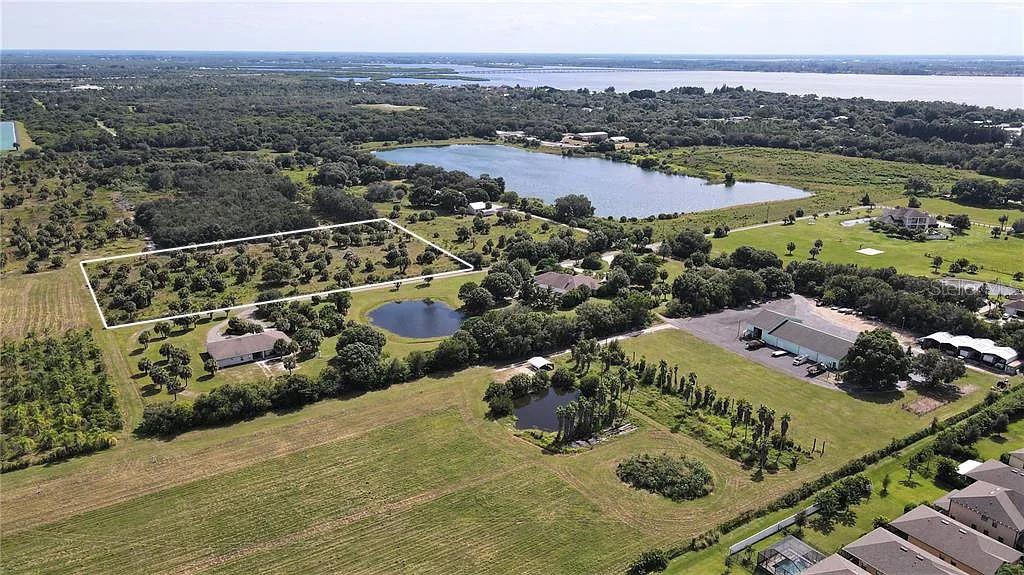 Image 2 of 3 For  Rowland Dr  