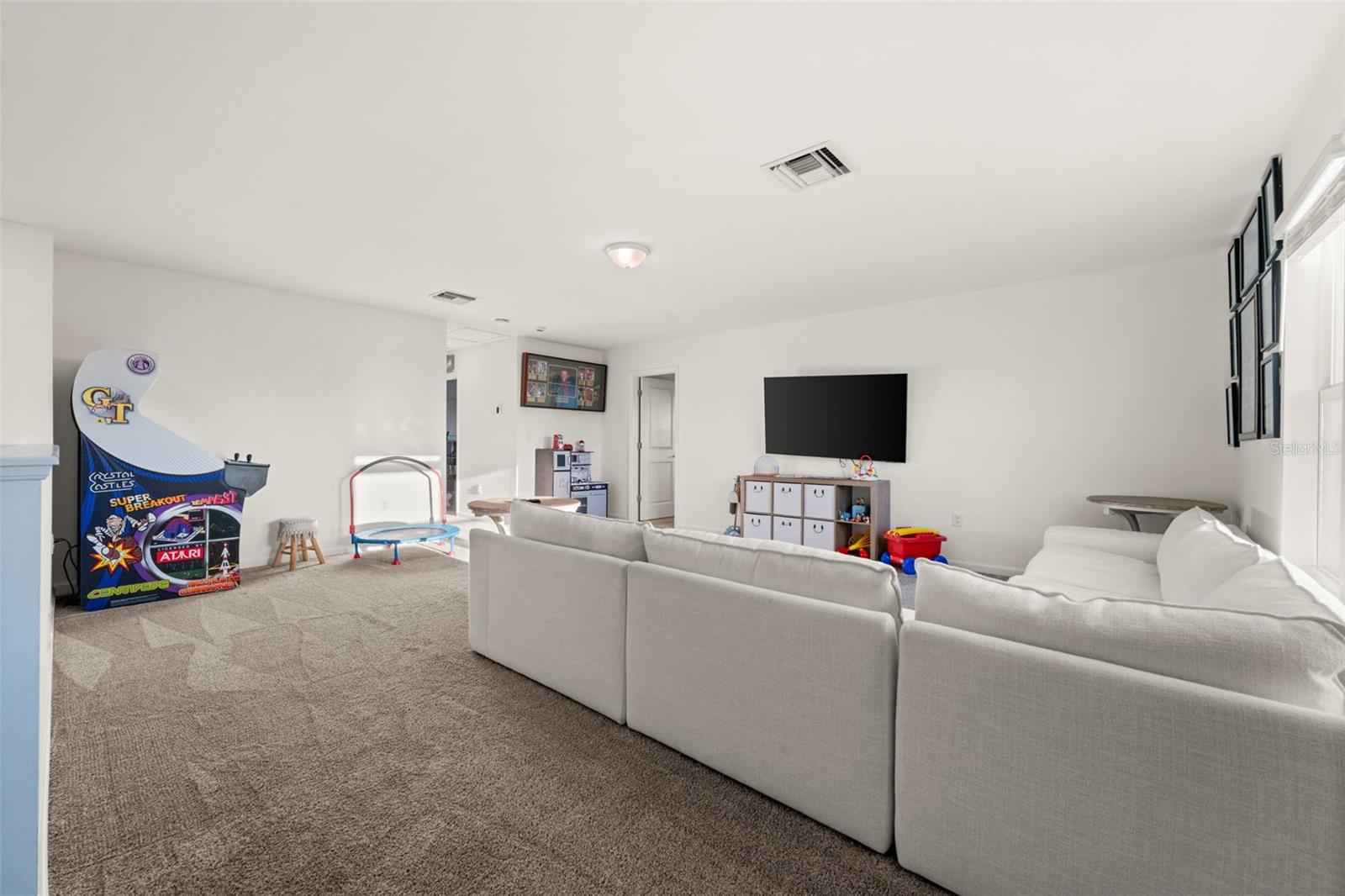 Image 16 of 57 For 42443 Cascade Drive