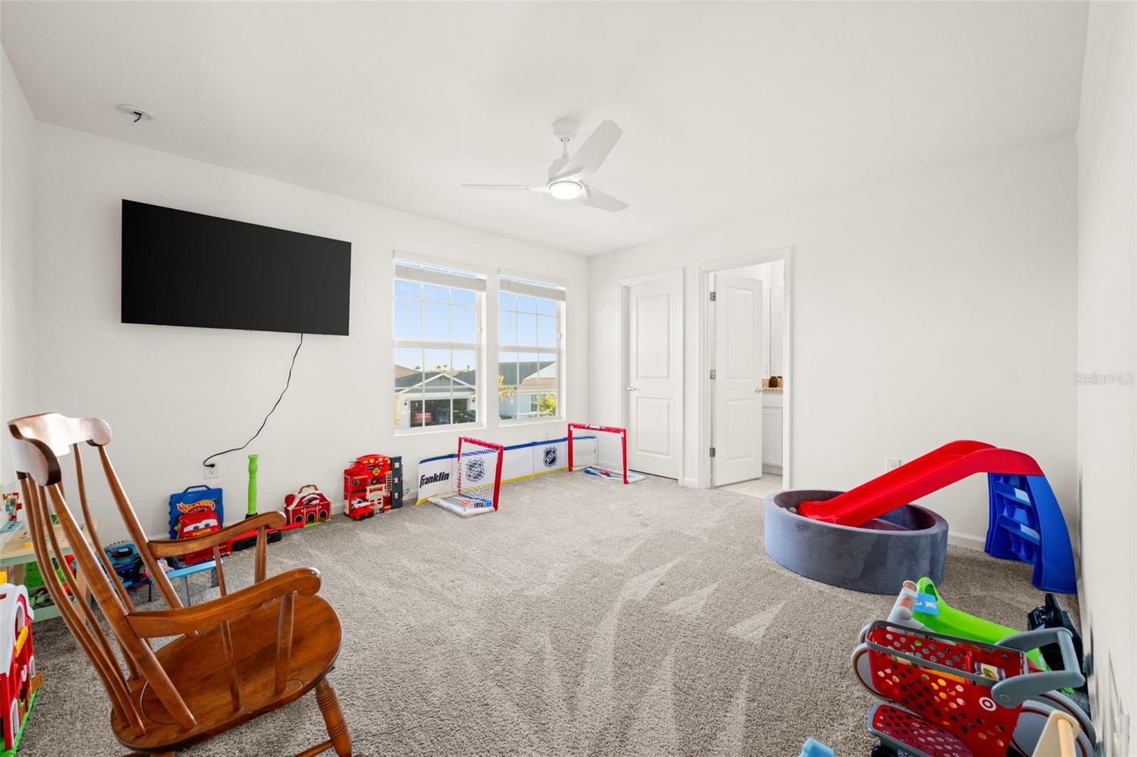 Image 24 of 57 For 42443 Cascade Drive