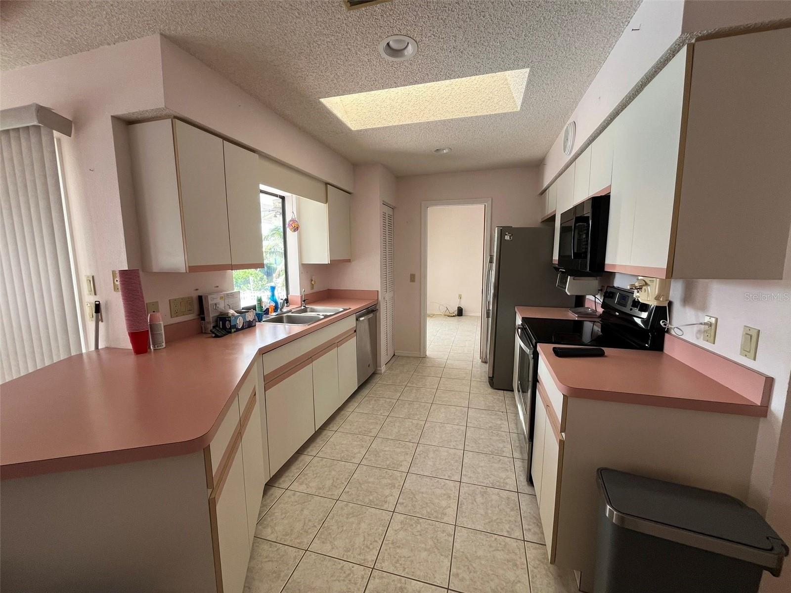 Image 4 of 17 For 1111 Brown Street