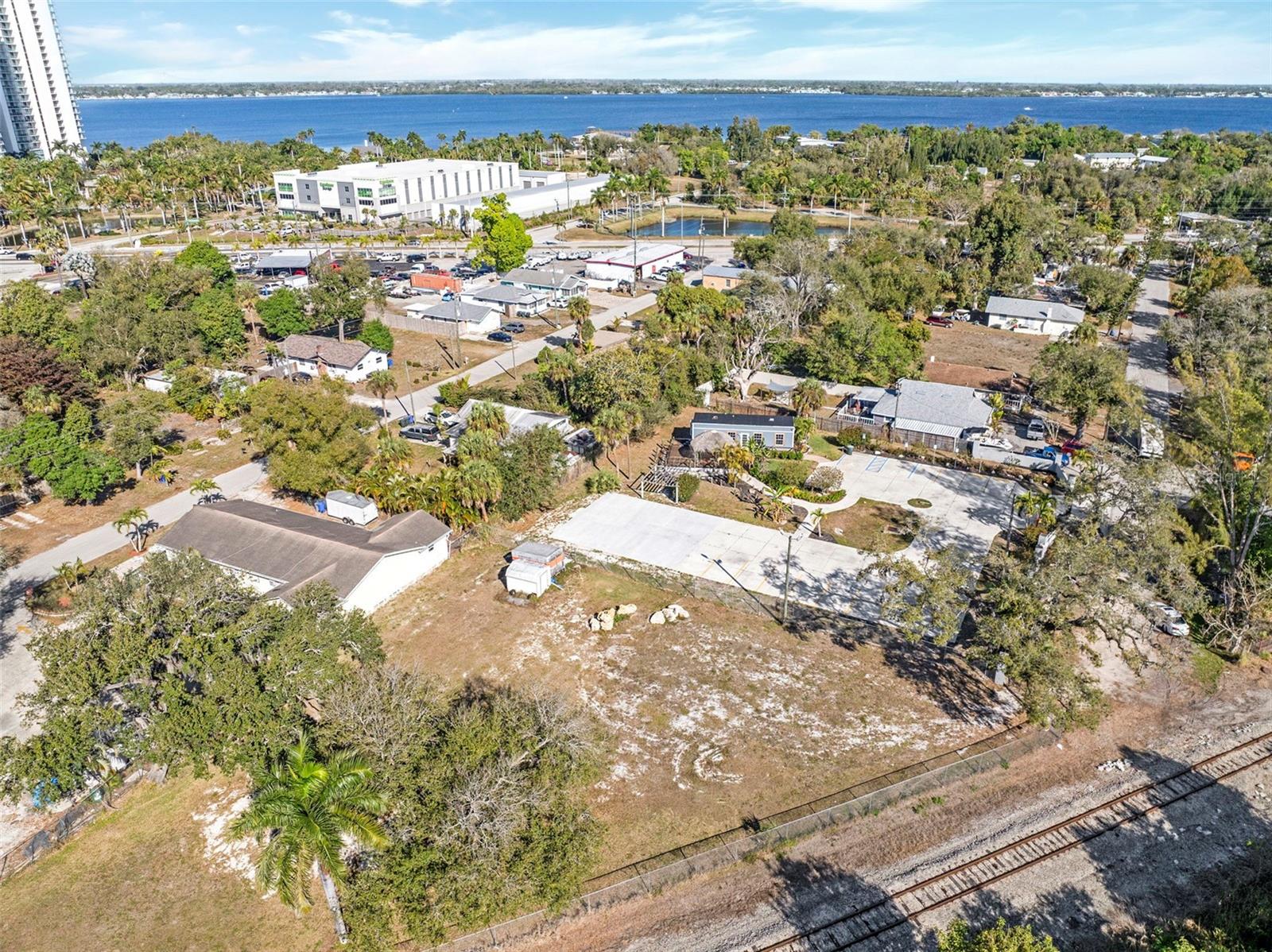 Image 16 of 28 For 1280 & 1290 Williams Street