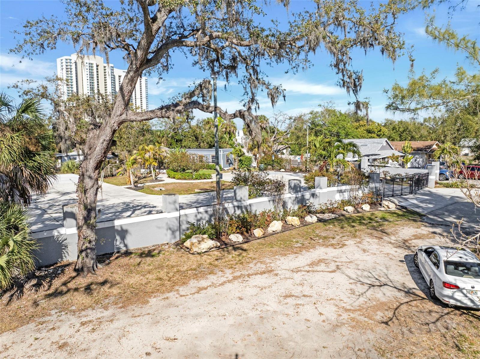 Image 25 of 28 For 1280 & 1290 Williams Street