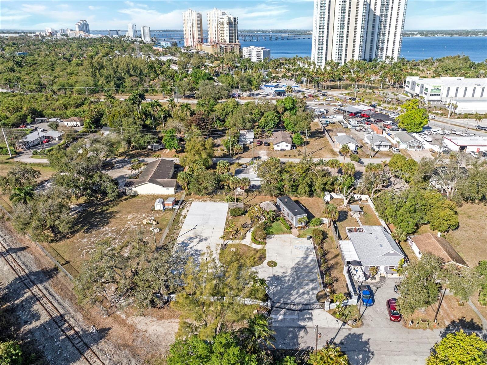 Image 7 of 28 For 1280 & 1290 Williams Street