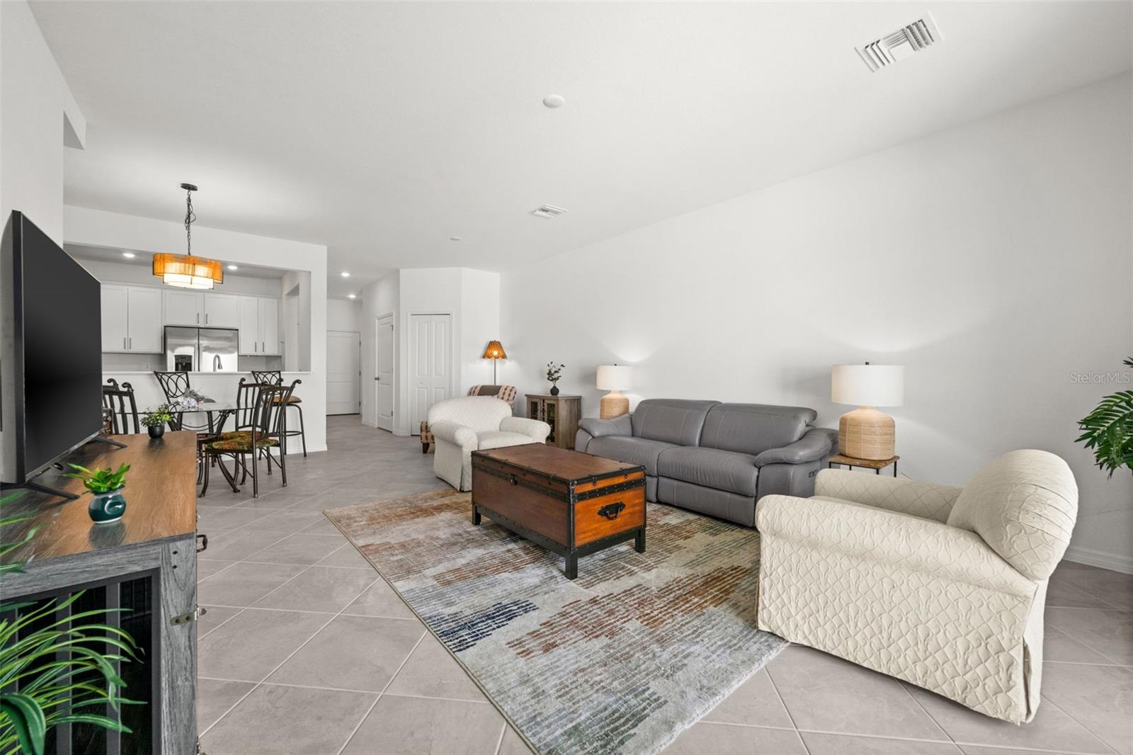 Image 11 of 44 For 14915 White Pearl Road