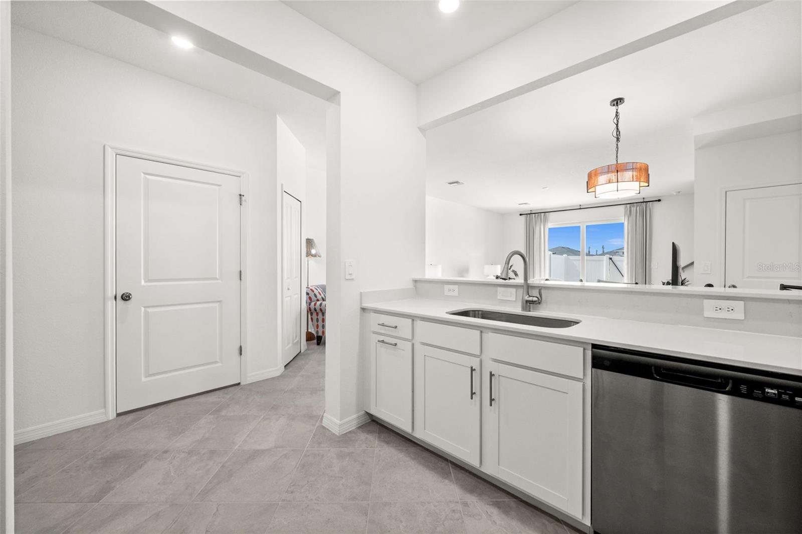 Image 14 of 44 For 14915 White Pearl Road