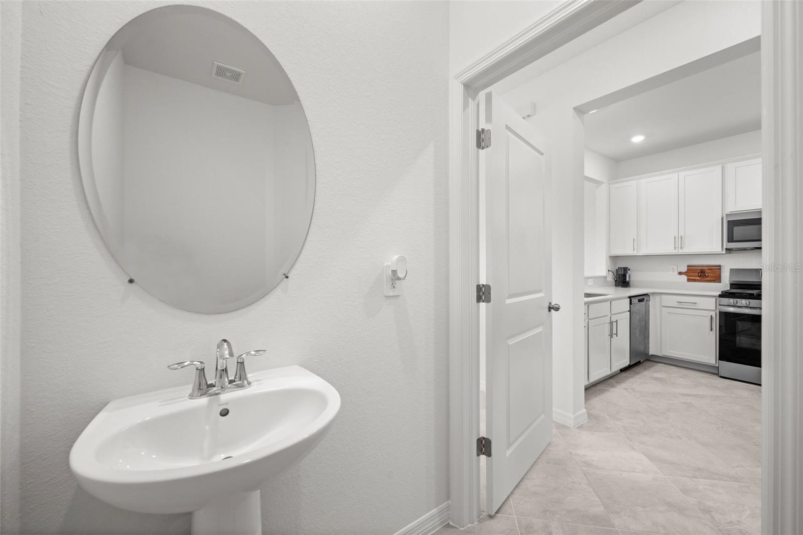 Image 15 of 44 For 14915 White Pearl Road