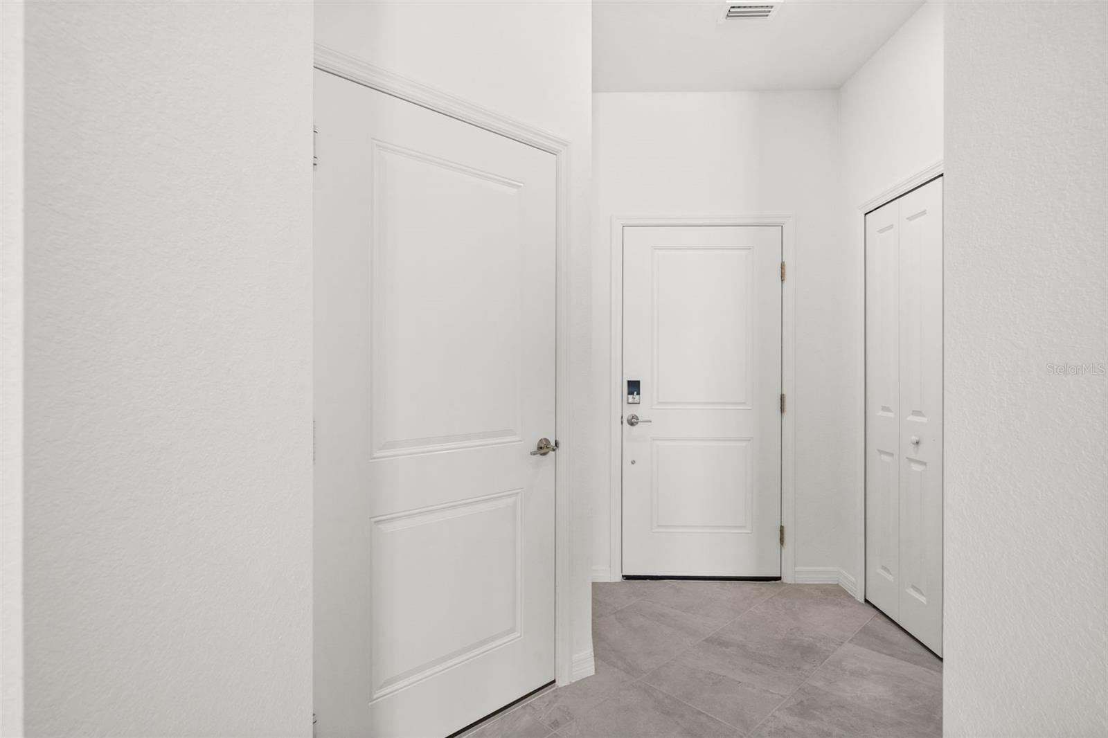 Image 22 of 44 For 14915 White Pearl Road