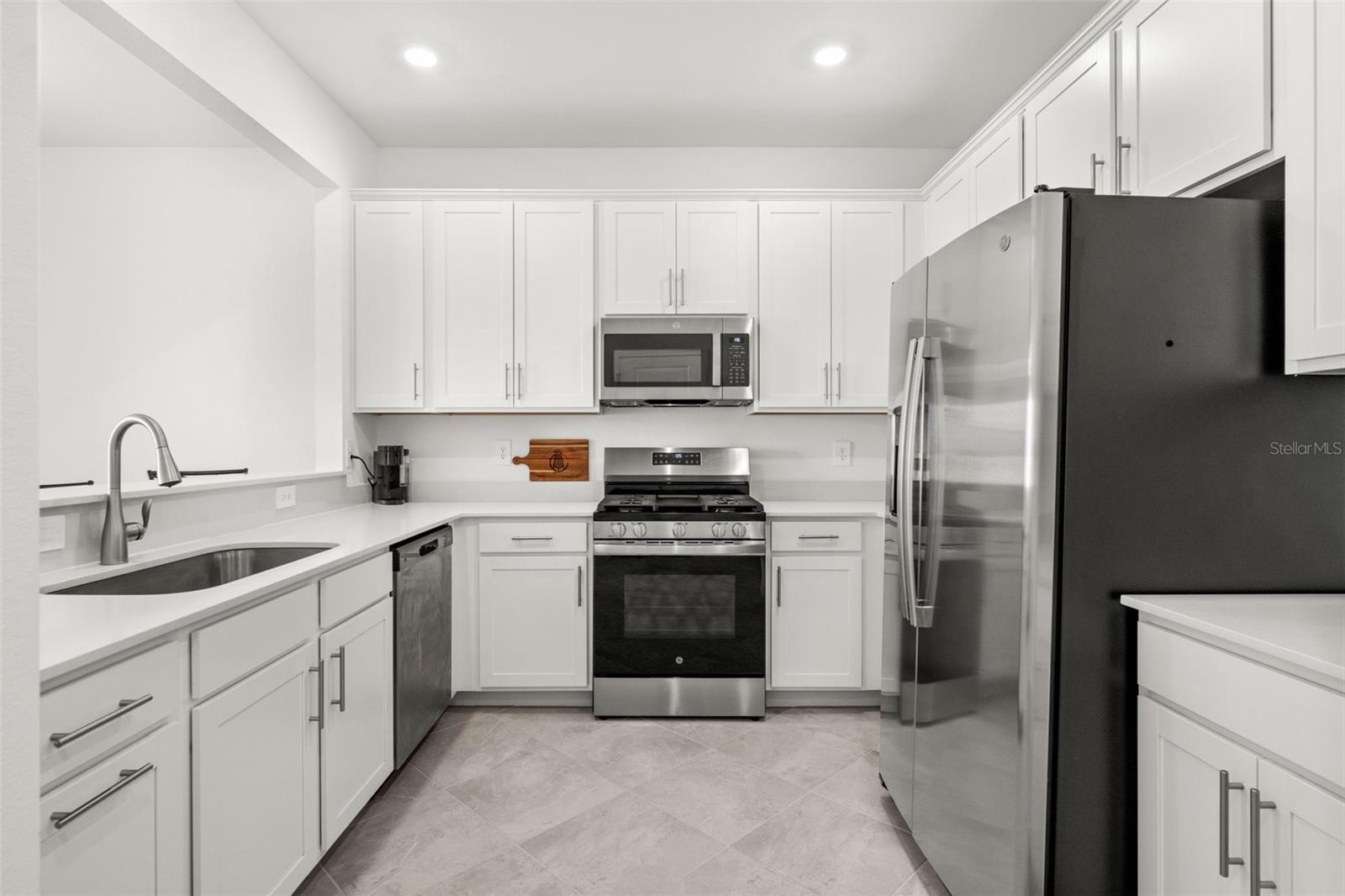 Image 3 of 44 For 14915 White Pearl Road