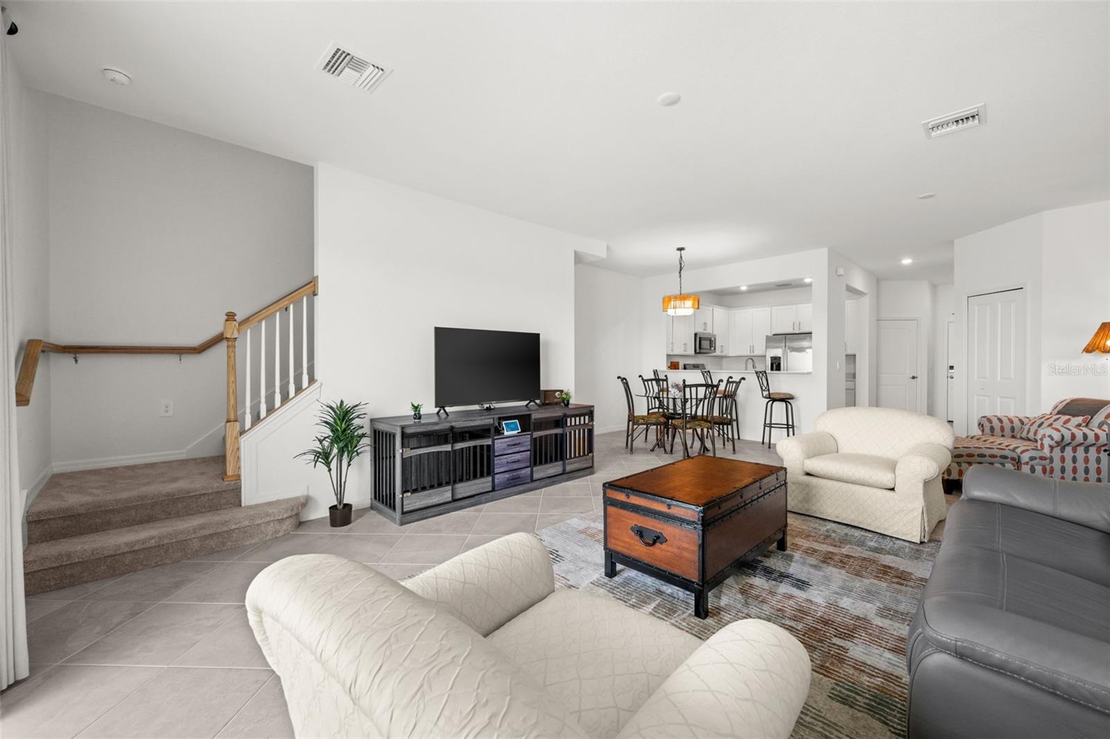 Image 8 of 44 For 14915 White Pearl Road