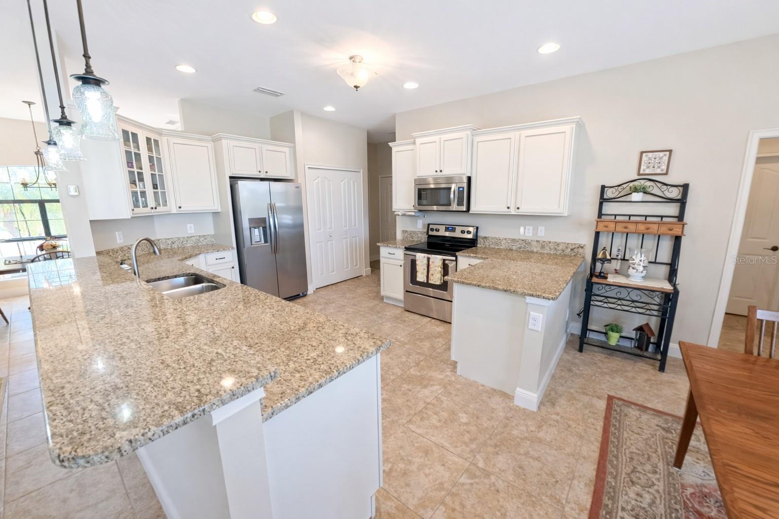 Image 10 of 35 For 2 Stern Place