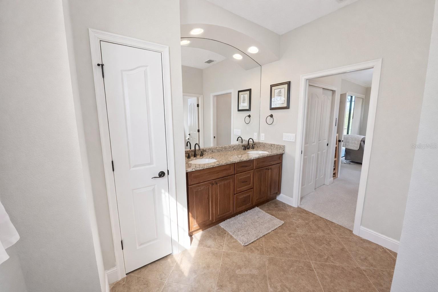 Image 20 of 35 For 2 Stern Place