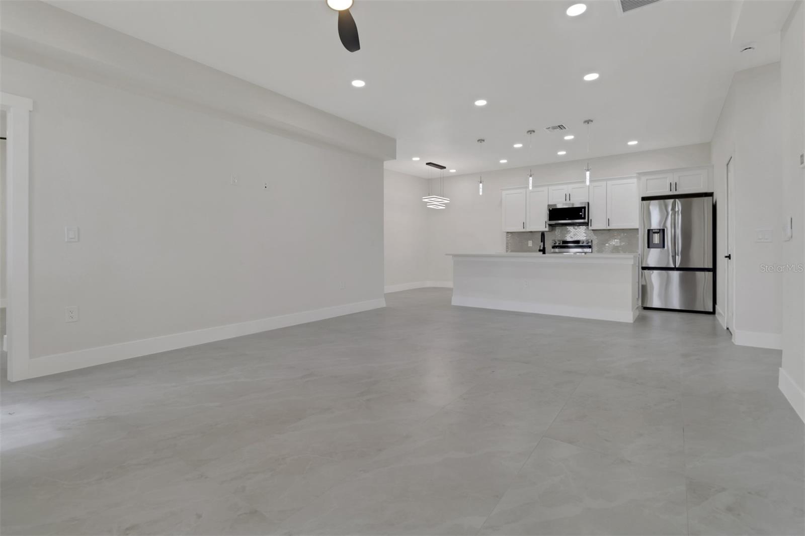 Image 8 of 23 For 4503 15th Street Sw