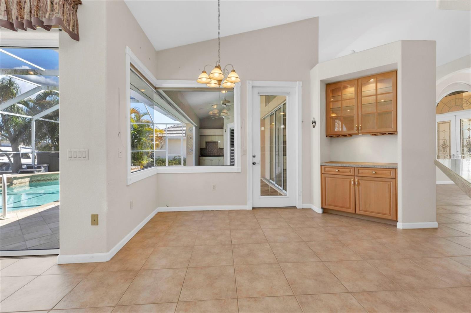 Image 27 of 97 For 570 Andora Drive