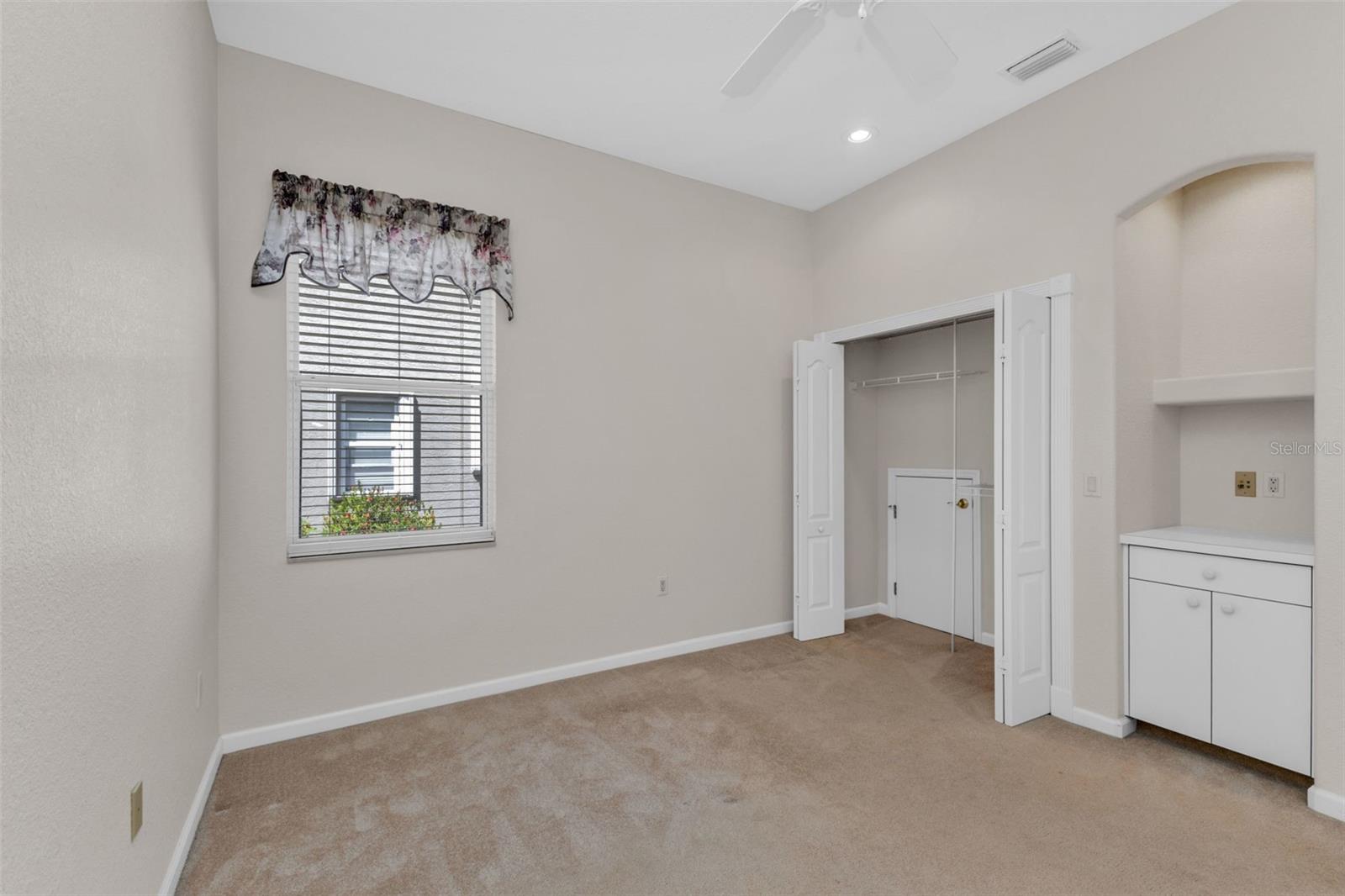 Image 50 of 97 For 570 Andora Drive