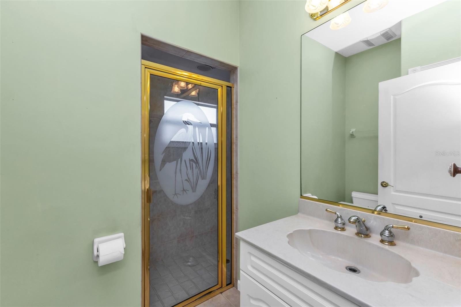 Image 51 of 97 For 570 Andora Drive