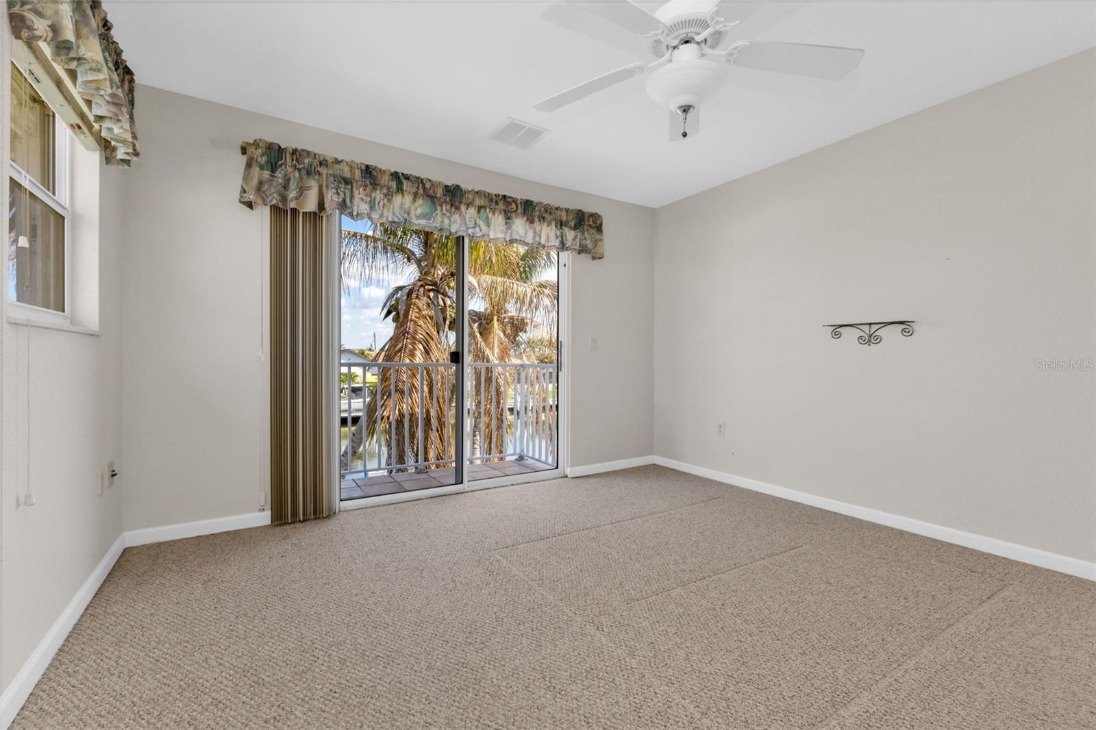 Image 54 of 97 For 570 Andora Drive