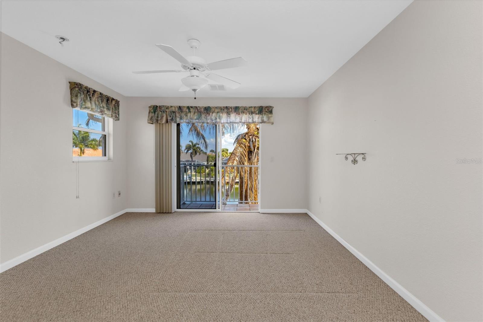 Image 57 of 97 For 570 Andora Drive