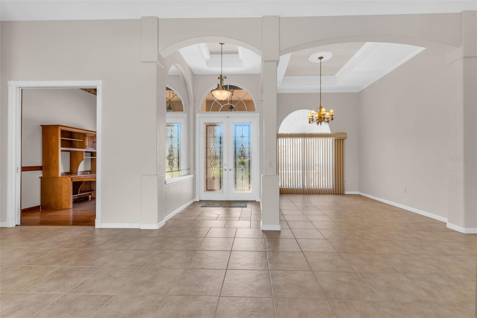 Image 8 of 97 For 570 Andora Drive