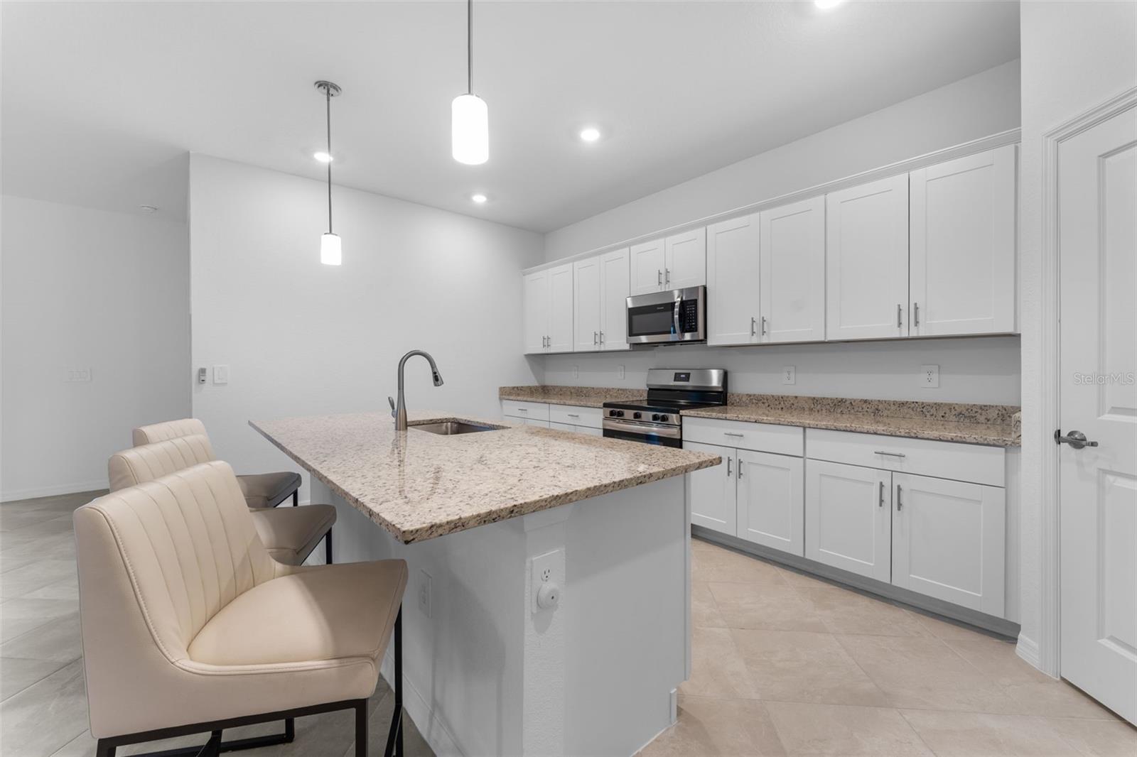 Image 13 of 48 For 1590 Saddlewood Circle