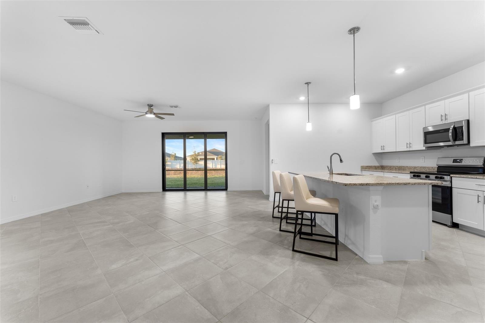 Image 3 of 48 For 1590 Saddlewood Circle