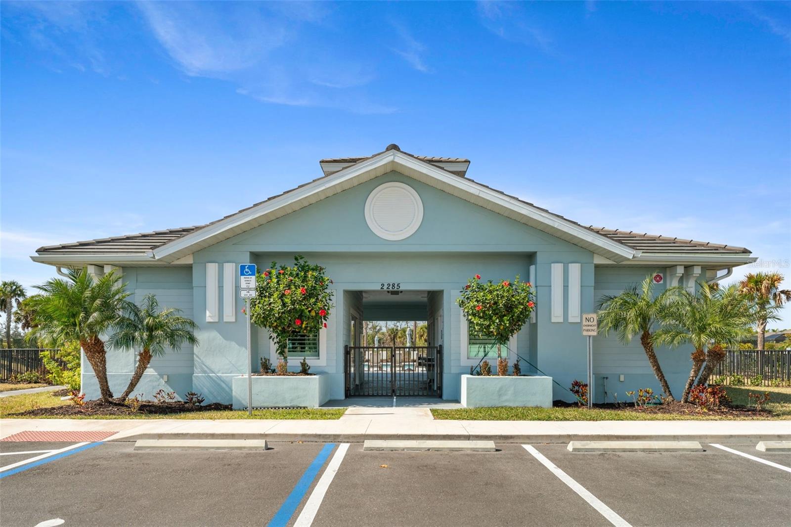 Image 42 of 48 For 1590 Saddlewood Circle