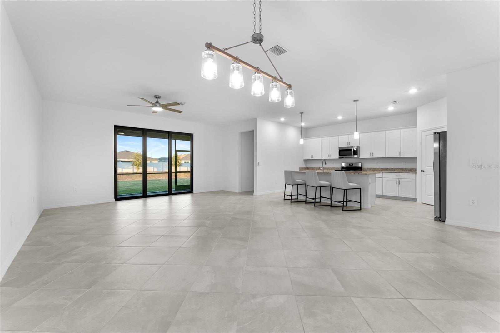 Image 5 of 48 For 1590 Saddlewood Circle