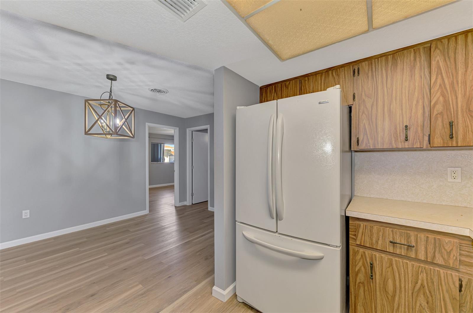 Image 17 of 50 For 22 Oakland Hills Court