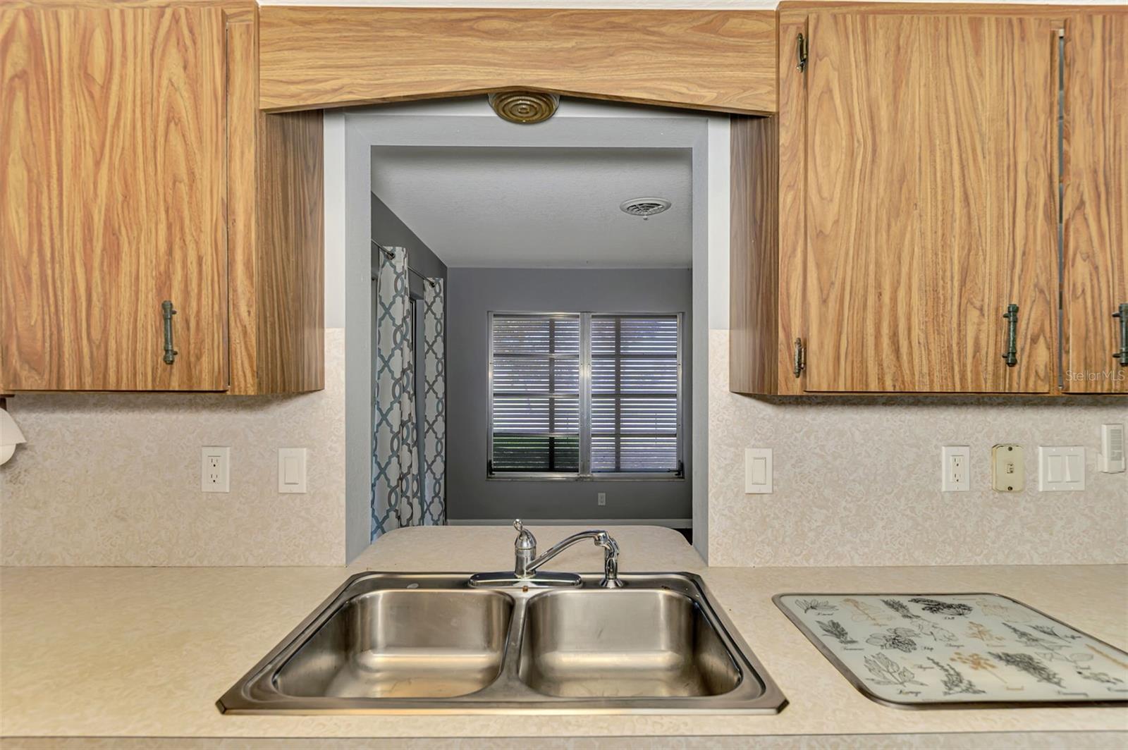 Image 19 of 50 For 22 Oakland Hills Court