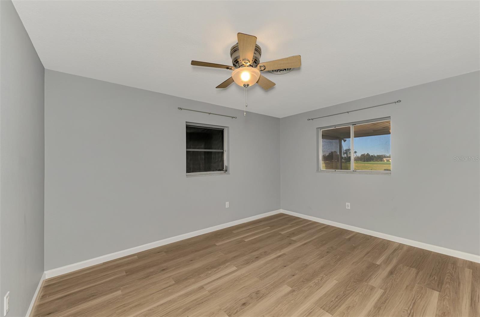 Image 30 of 50 For 22 Oakland Hills Court