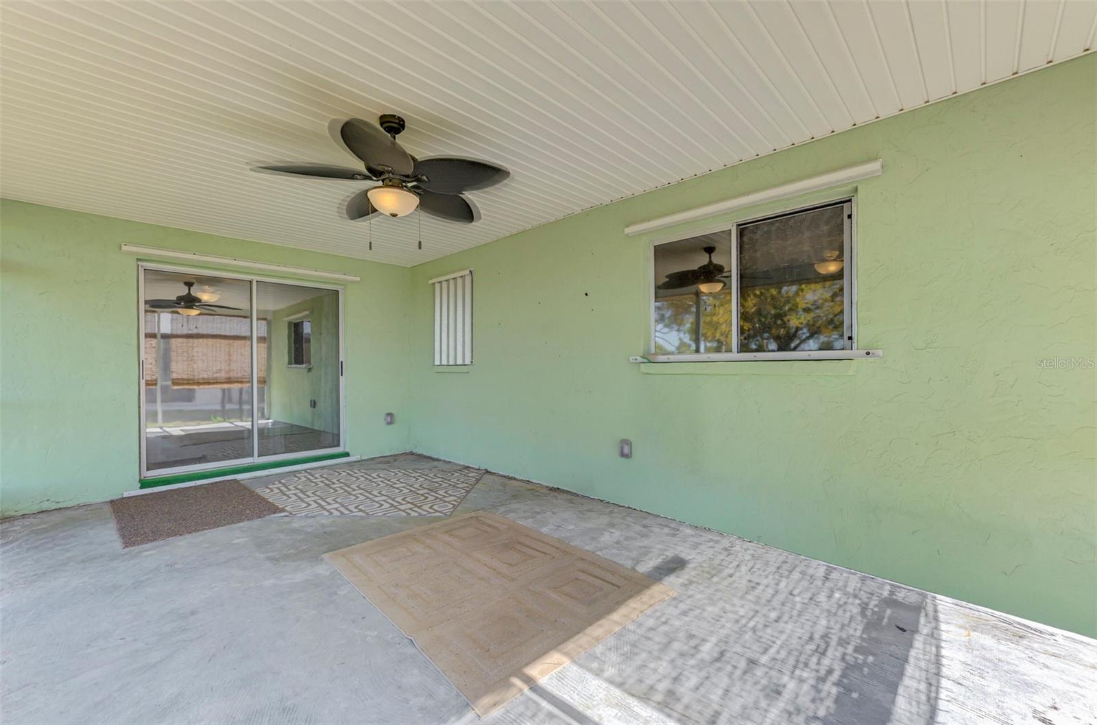 Image 33 of 50 For 22 Oakland Hills Court