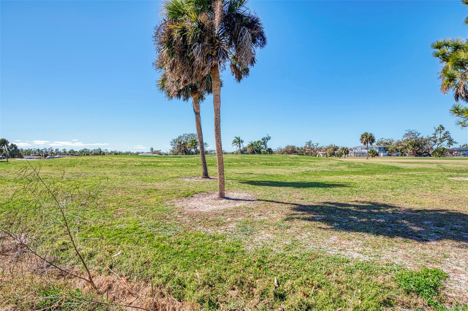 Image 39 of 50 For 22 Oakland Hills Court