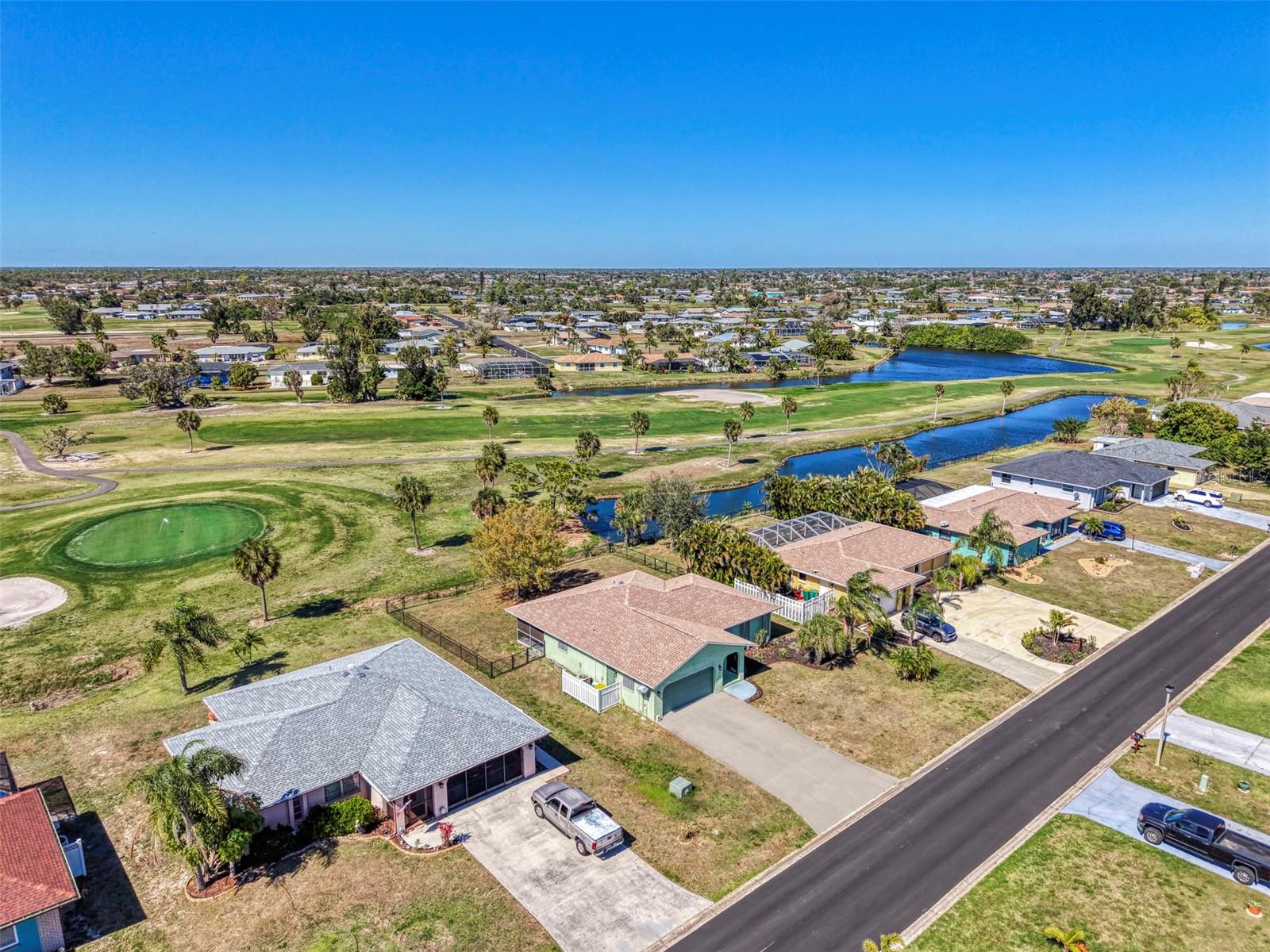 Image 46 of 50 For 22 Oakland Hills Court