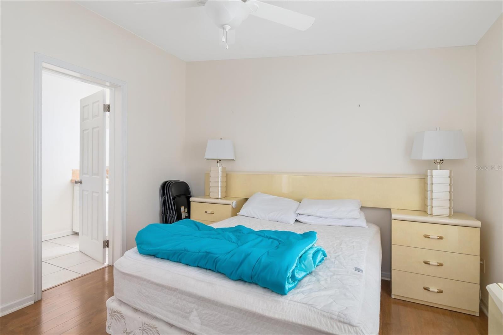 Image 18 of 50 For 1000 Kings Highway 182