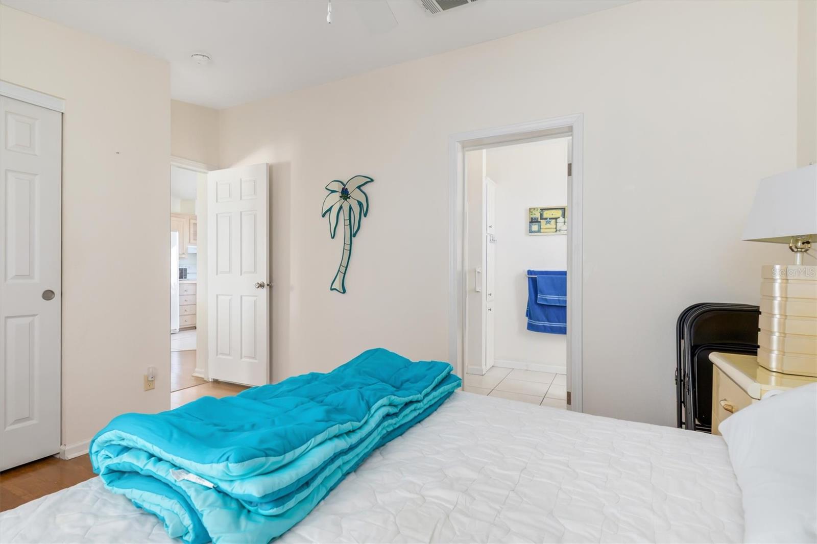 Image 19 of 50 For 1000 Kings Highway 182