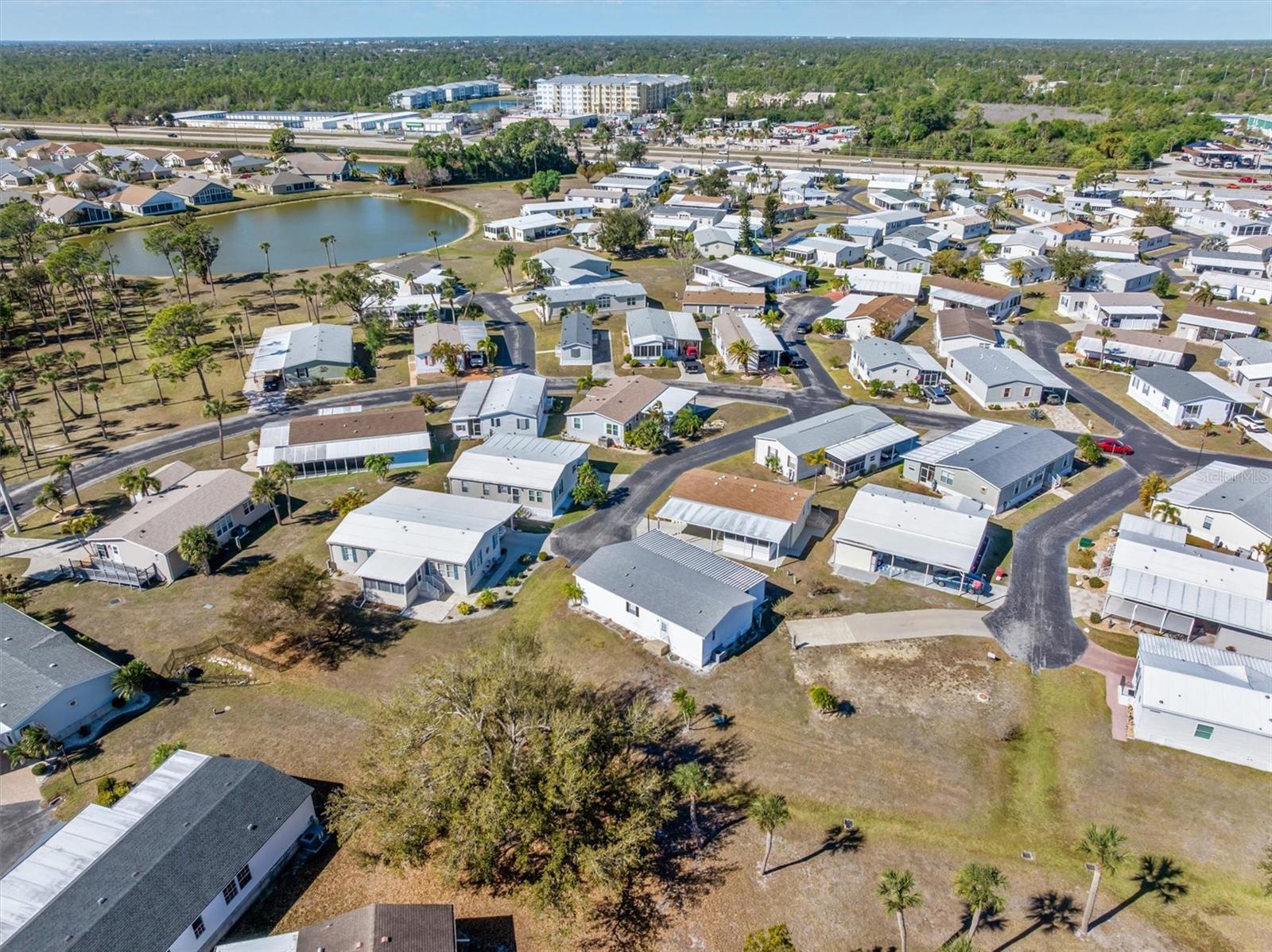 Image 37 of 50 For 1000 Kings Highway 182