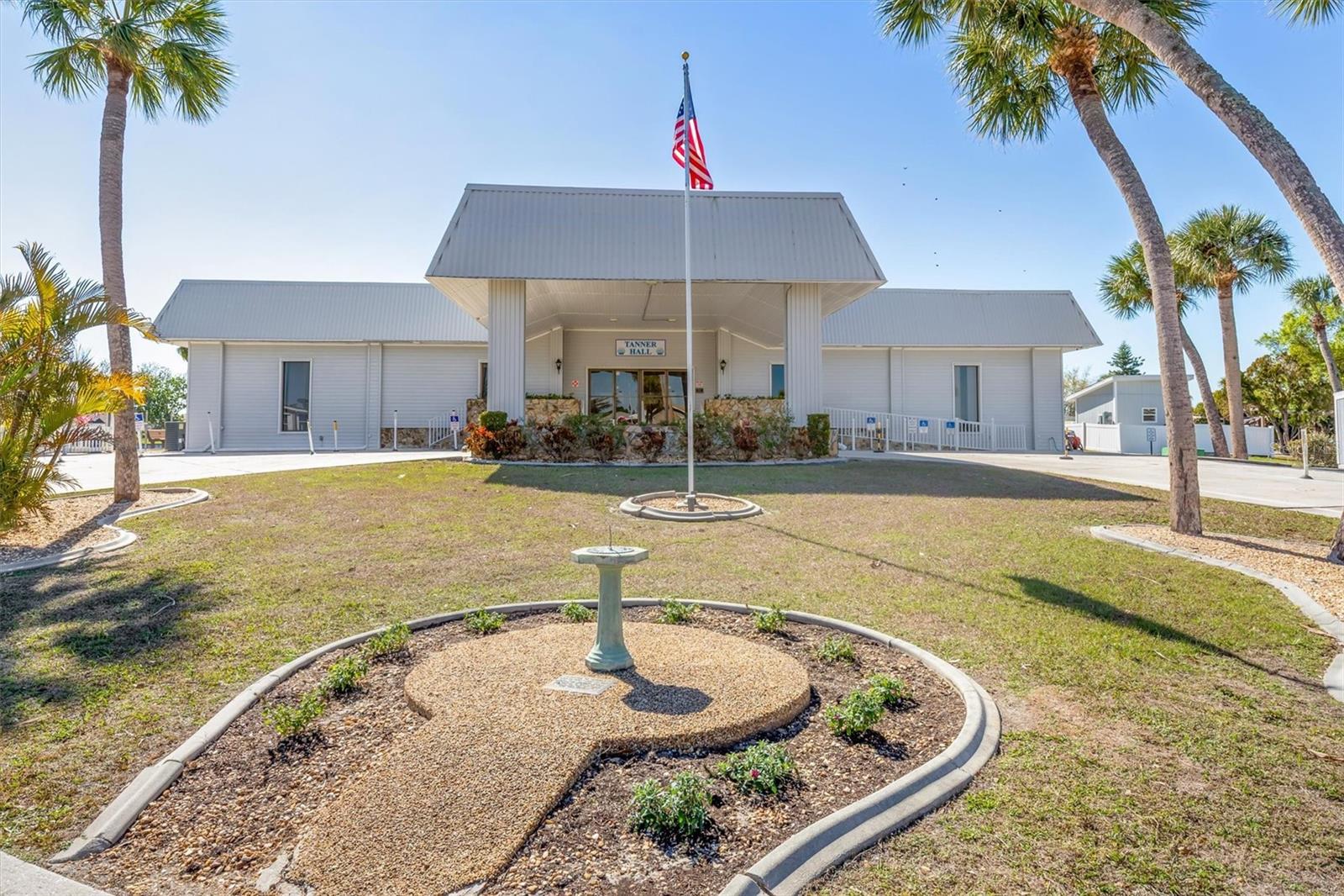 Image 41 of 50 For 1000 Kings Highway 182