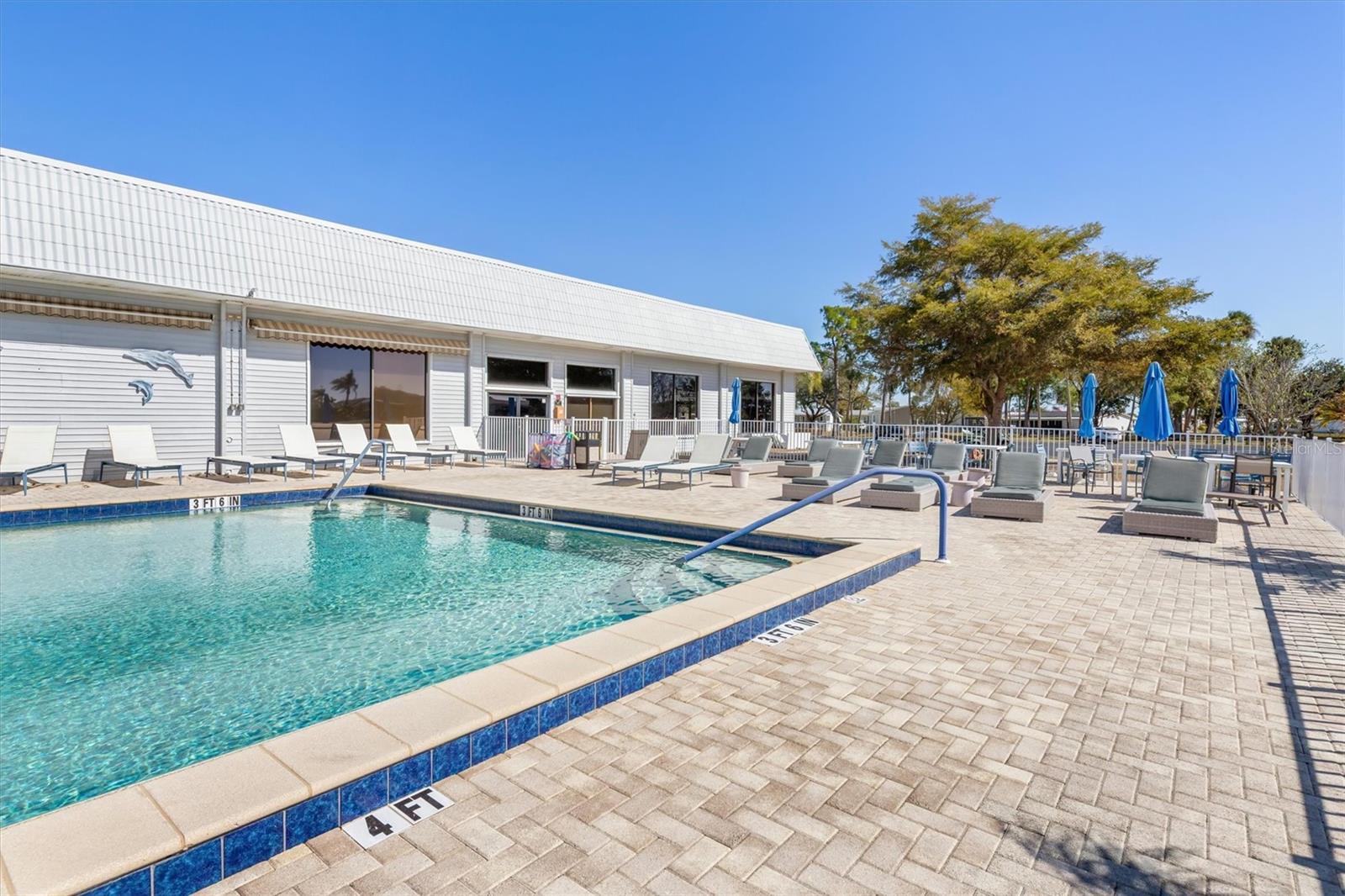 Image 43 of 50 For 1000 Kings Highway 182