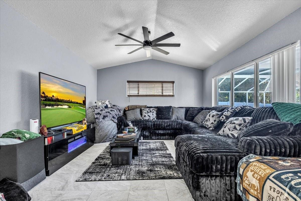 Image 8 of 43 For 2545 Ensenada Lane