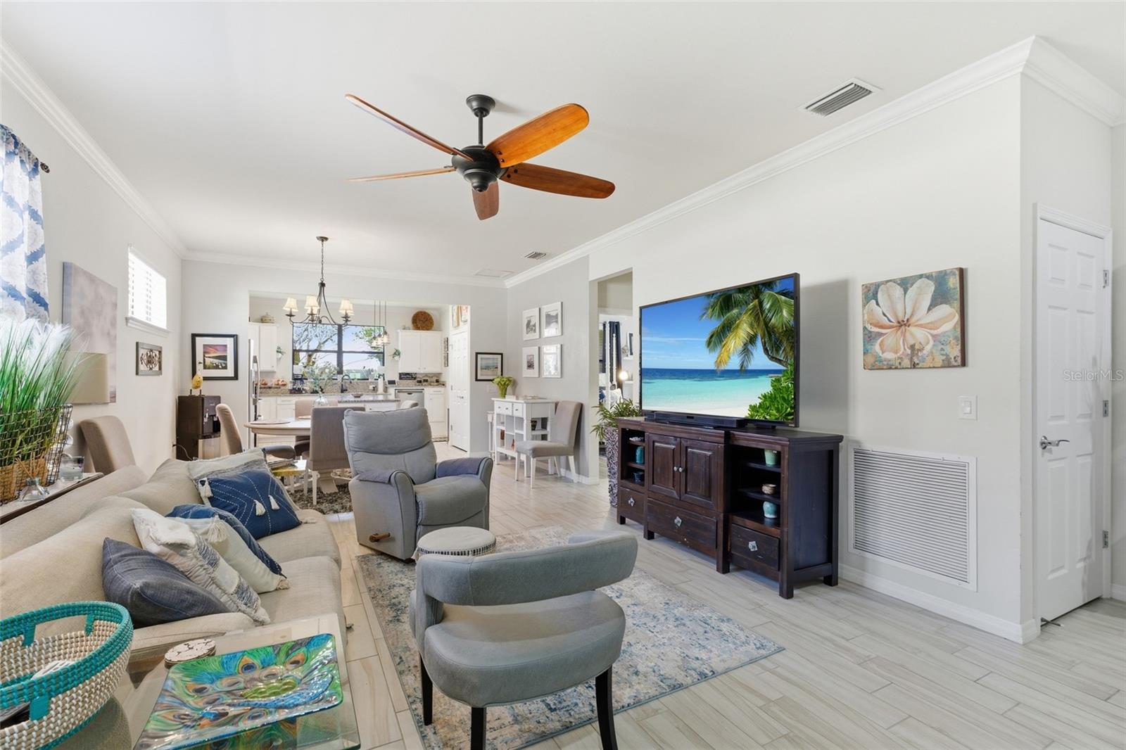 Image 5 of 33 For 19050 Mangieri Street