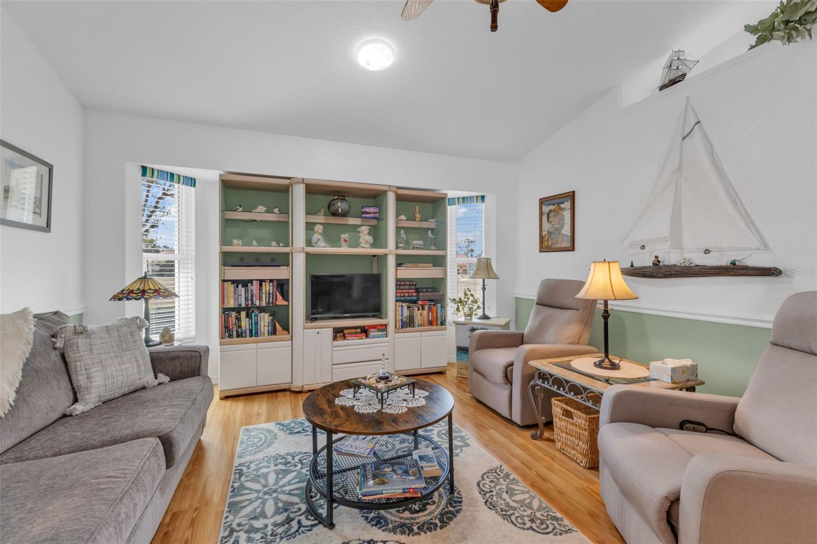 Image 16 of 58 For 26077 Huanuco Drive