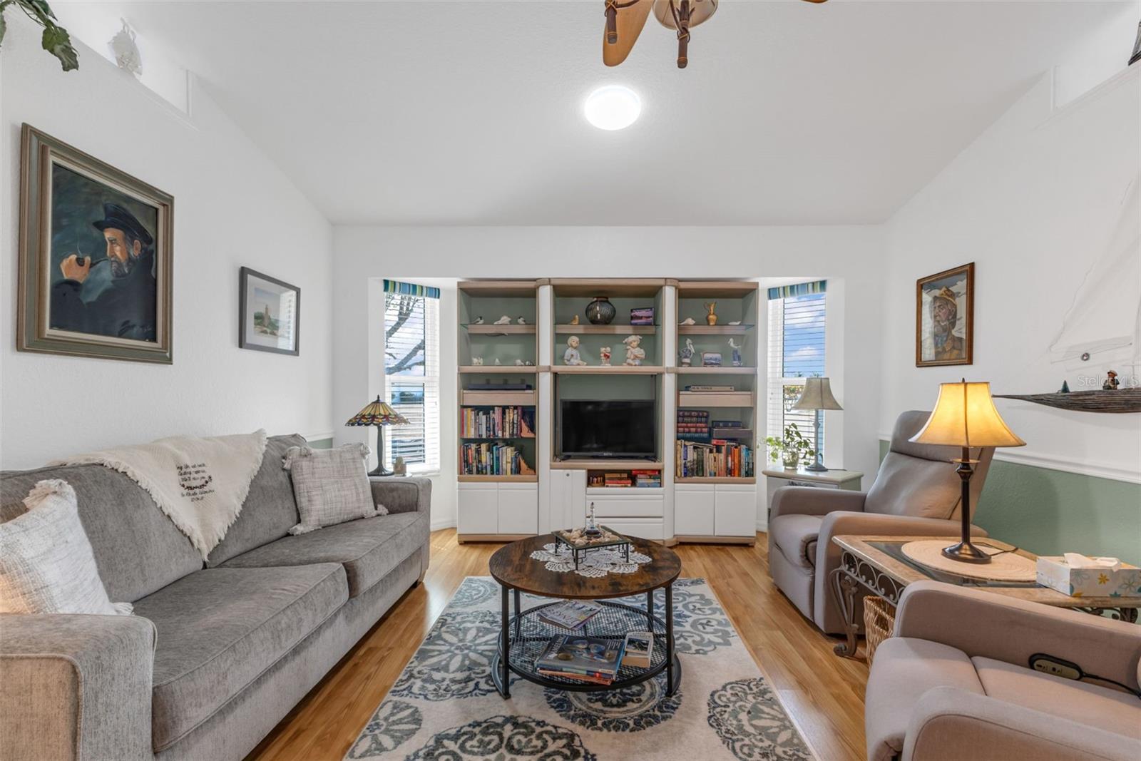 Image 17 of 58 For 26077 Huanuco Drive