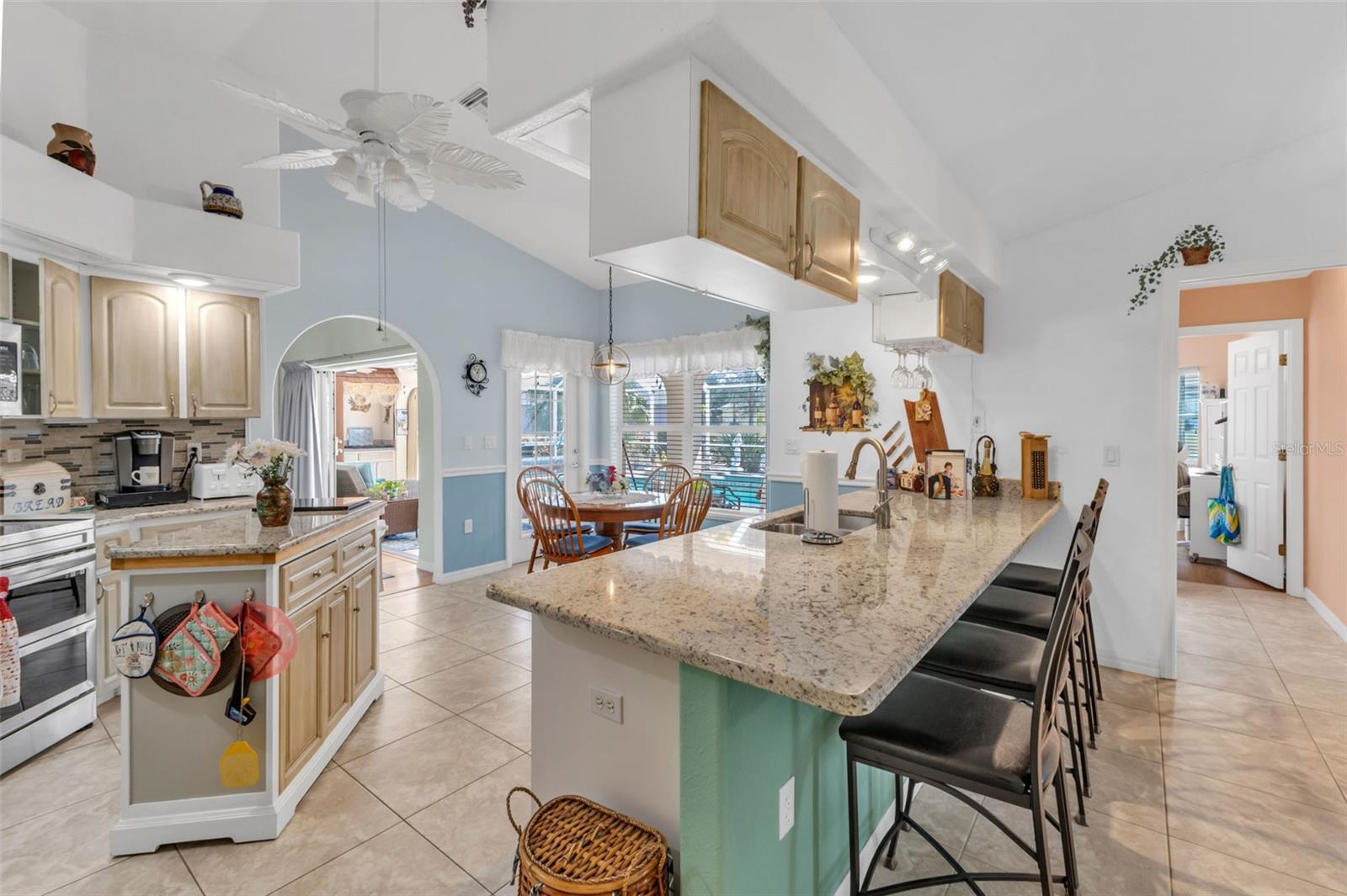 Image 20 of 58 For 26077 Huanuco Drive